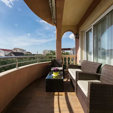 Сasa de vacaciones Deluxe New Agneza Near Splitairport