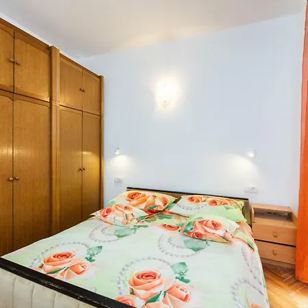 Deluxe New Agneza Near Splitairport Hébergement de vacances Kaštela