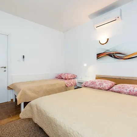 Deluxe New Agneza Near Splitairport *