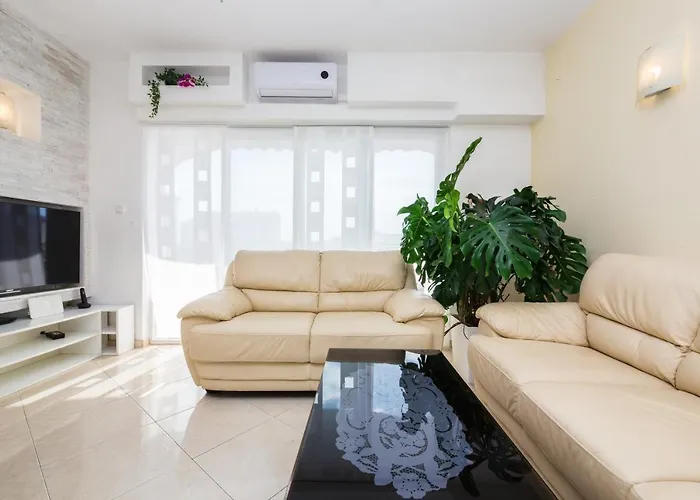 Deluxe New Agneza Near Splitairport