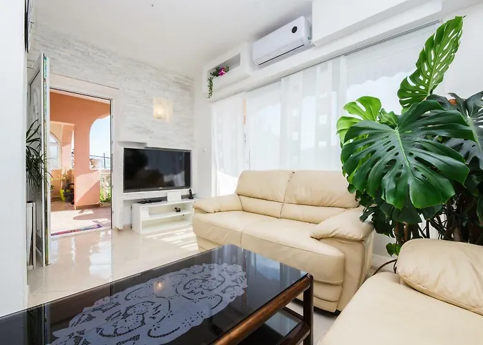 Deluxe New Agneza Near Splitairport *