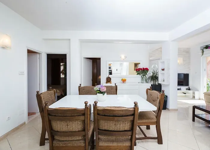 Feriehus Deluxe New Agneza Near Splitairport Kaštela